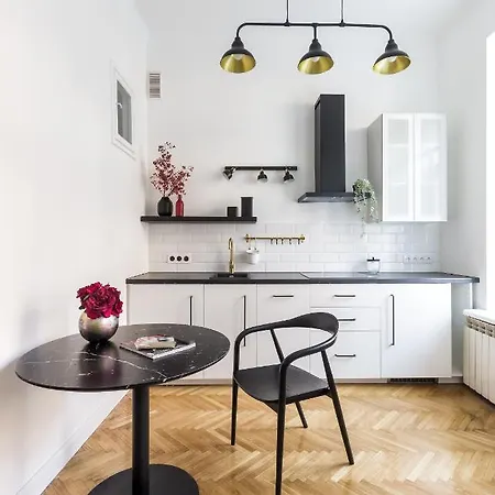 Czarujace Studio W Kamienicy Przy Metro Nowy Swiat Wwa20 Appartement *