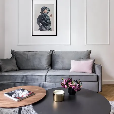 Czarujace Studio W Kamienicy Przy Metro Nowy Swiat Wwa20 * Warszawa