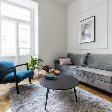 Czarujace Studio W Kamienicy Przy Metro Nowy Swiat Wwa20 Варшава