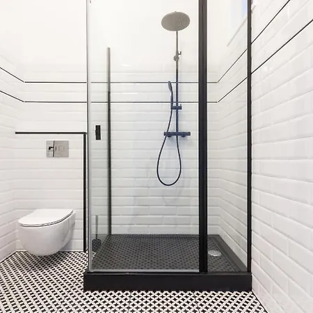 Czarujace Studio W Kamienicy Przy Metro Nowy Swiat Wwa20 *