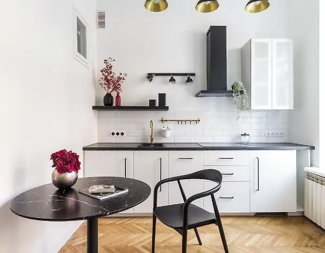 Czarujace Studio W Kamienicy Przy Metro Nowy Swiat Wwa20 Apartament *