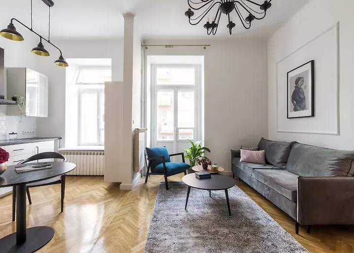 Czarujace Studio W Kamienicy Przy Metro Nowy Swiat Wwa20 Apartament Warszawa