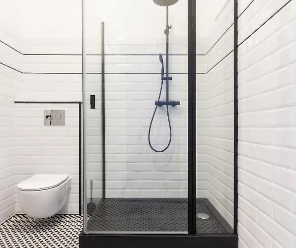 Czarujace Studio W Kamienicy Przy Metro Nowy Swiat Wwa20 *