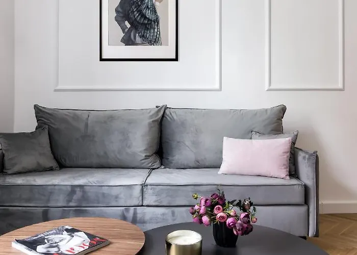 Czarujace Studio W Kamienicy Przy Metro Nowy Swiat Wwa20 * Varsóvia